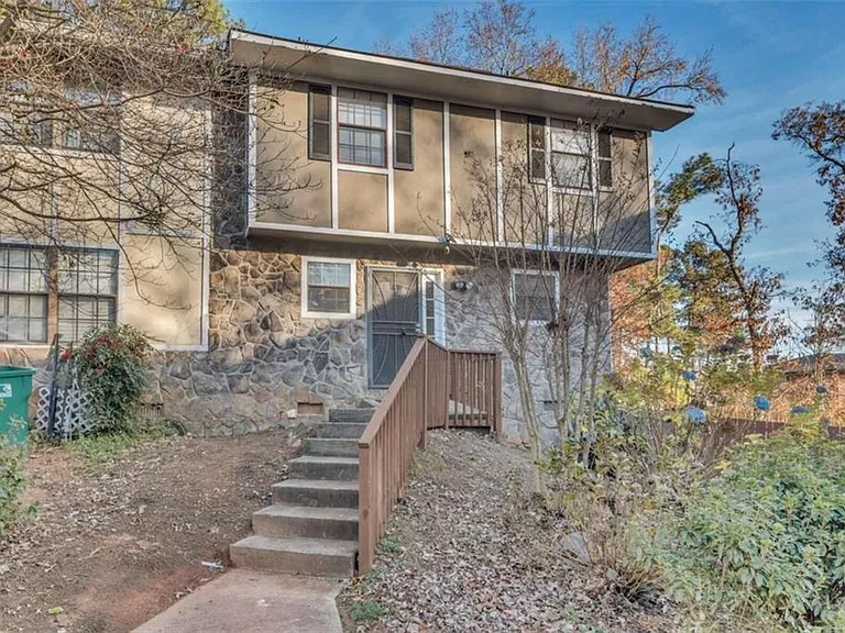 1200 Falling Water Dr SE — Photo 23