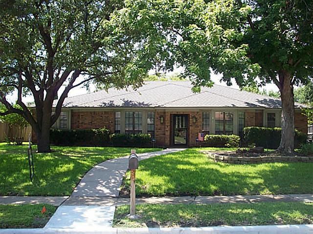 1st image of 2204 Chamberlain Dr