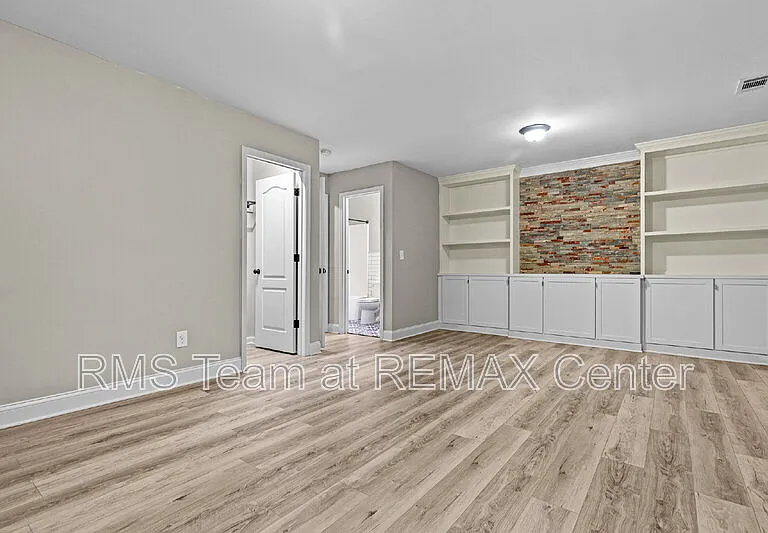 3209 Hallmark Ln — Photo 33
