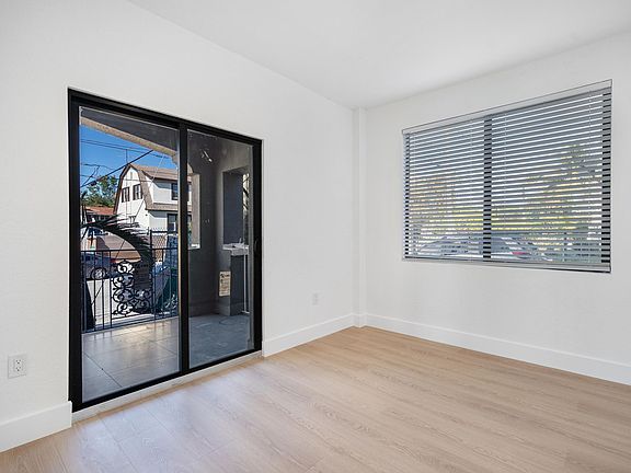 4th image of 629 SW 10th Ave APT 7