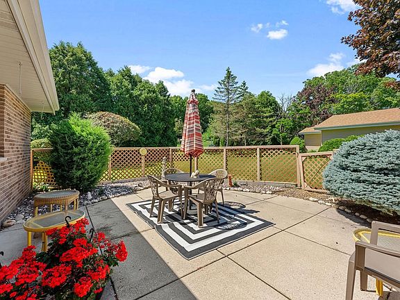3rd image of 4821 W Clayton Crest AVENUE