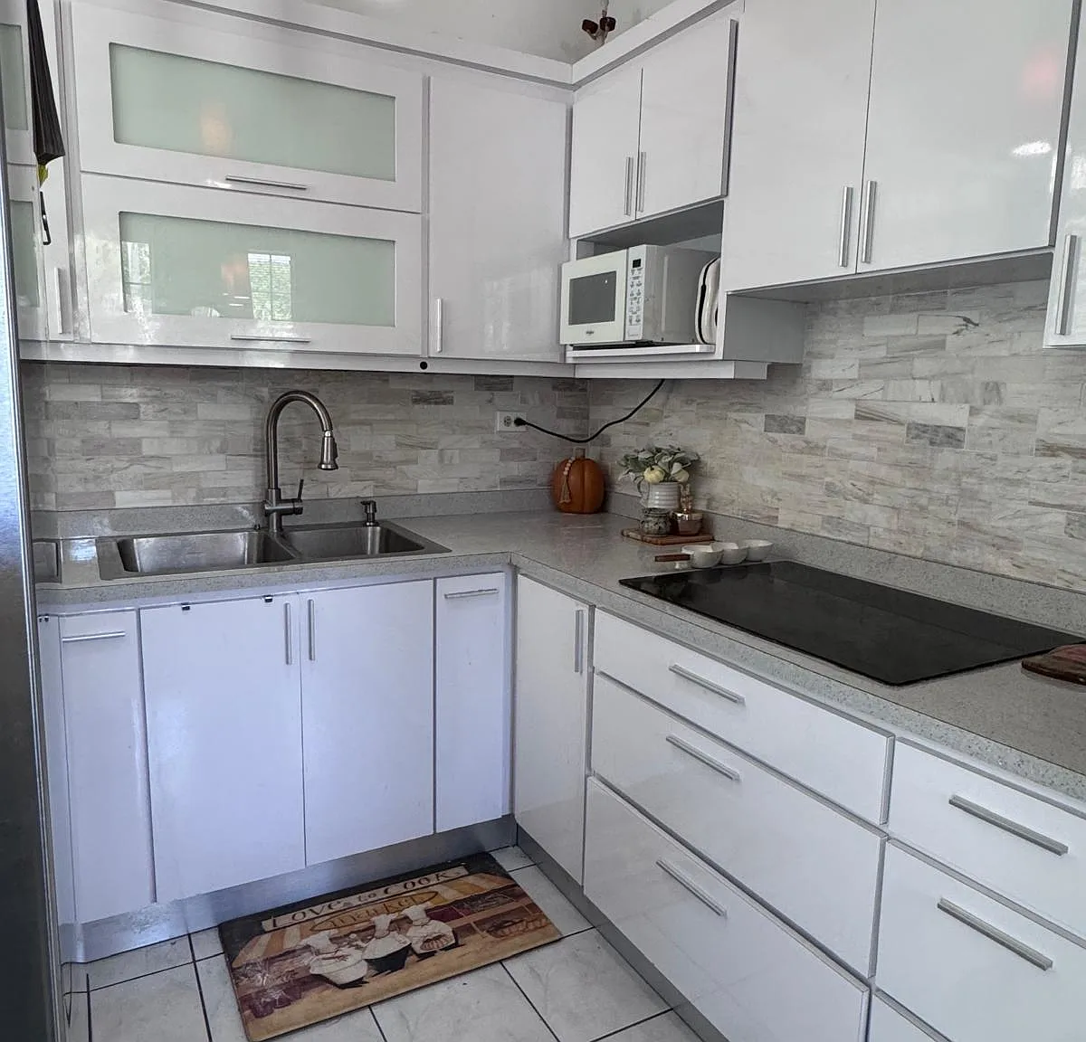 3 bed, 2.0 bath, 300 sqft, $1,250 — Photo 4