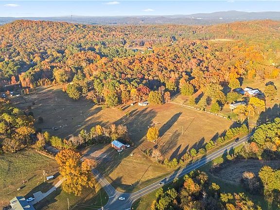 3rd image of 1100 Sugar Valley Rd