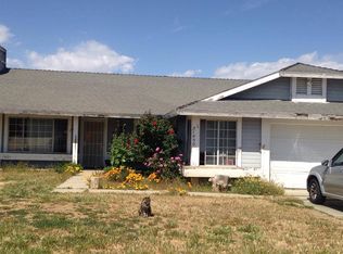 21430 Santa Maria Dr, Tehachapi, CA 93561