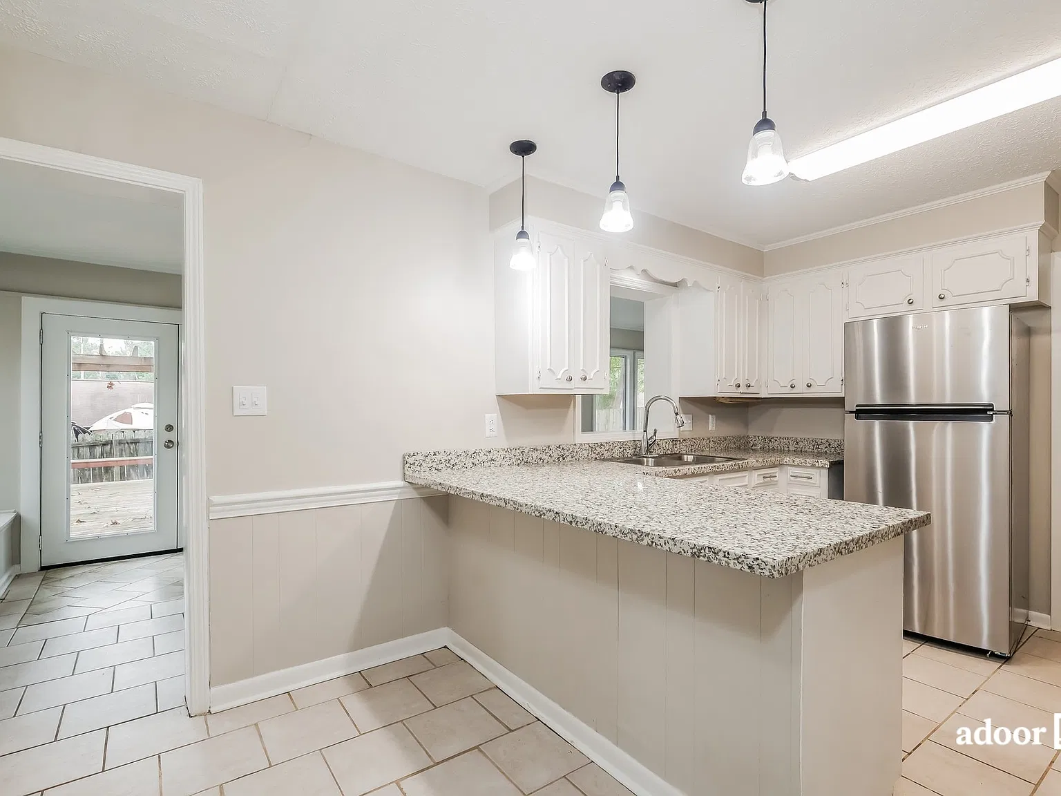 3 bed, 2.0 bath, 1639 sqft, $1,795 — Photo 3
