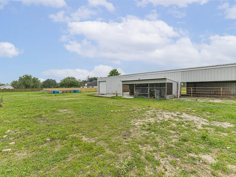 15320 Mound Rd — Photo 46