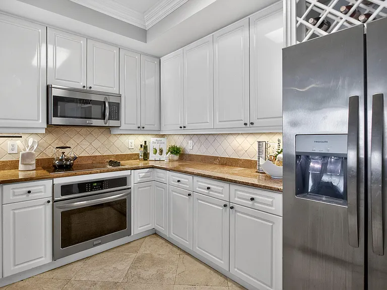 100 S Birch Rd #1003F — Photo 14