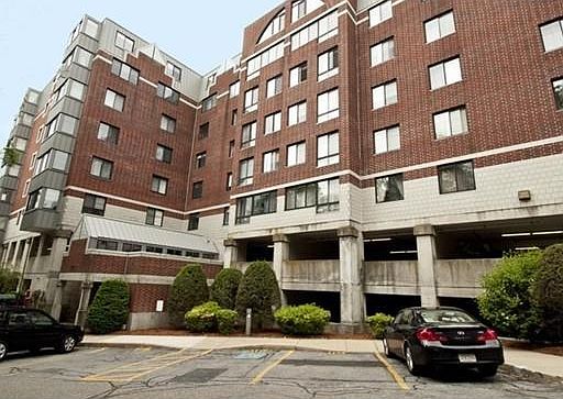 1st image of 200 Ledgewood Dr APT 304