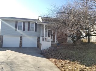 2205 S El Centro Ct, Columbia, MO 65201