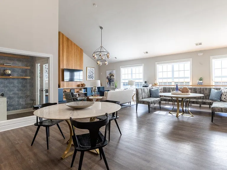 Indigo Apartments — Photo 13