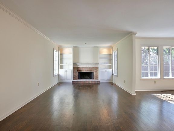 4th image of 101 Saint Julien Dr