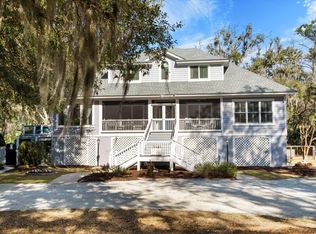 8834 Palmetto Rd, Edisto Island, SC 29438