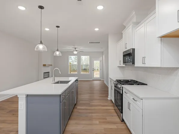 147 Broadway St #4, Knightdale, NC 27545