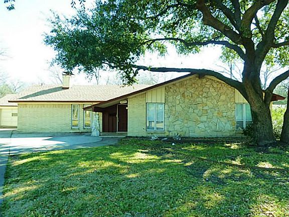 2nd image of 2510 Glen Ct