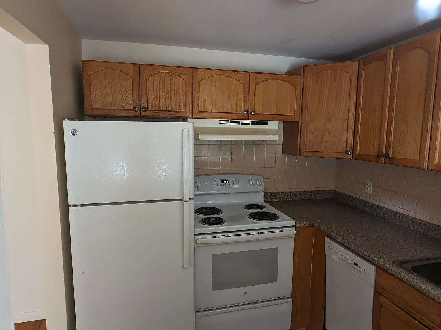 2 bed, 845 sqft, $2,600 — Photo 4