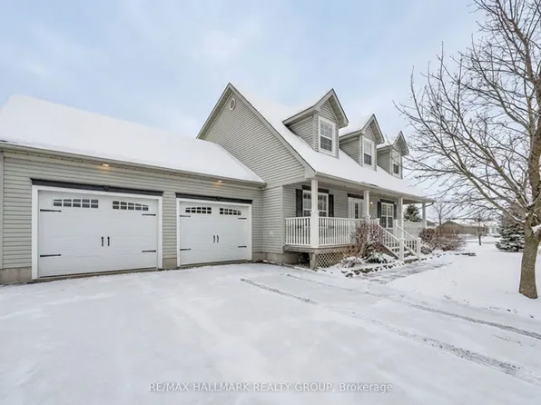 3 Cheyenne Trl, Augusta, ON K6V 5T2