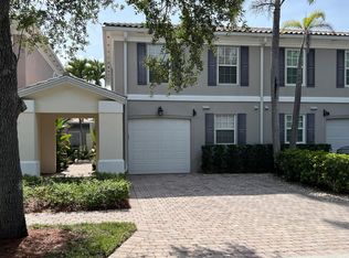 5565 Cove Cir #1, Naples, FL 34119