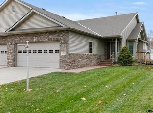 1753 N Columbia Ave, Seward, NE 68434