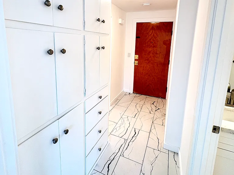2345 Minor Ave E #17 — Photo 10
