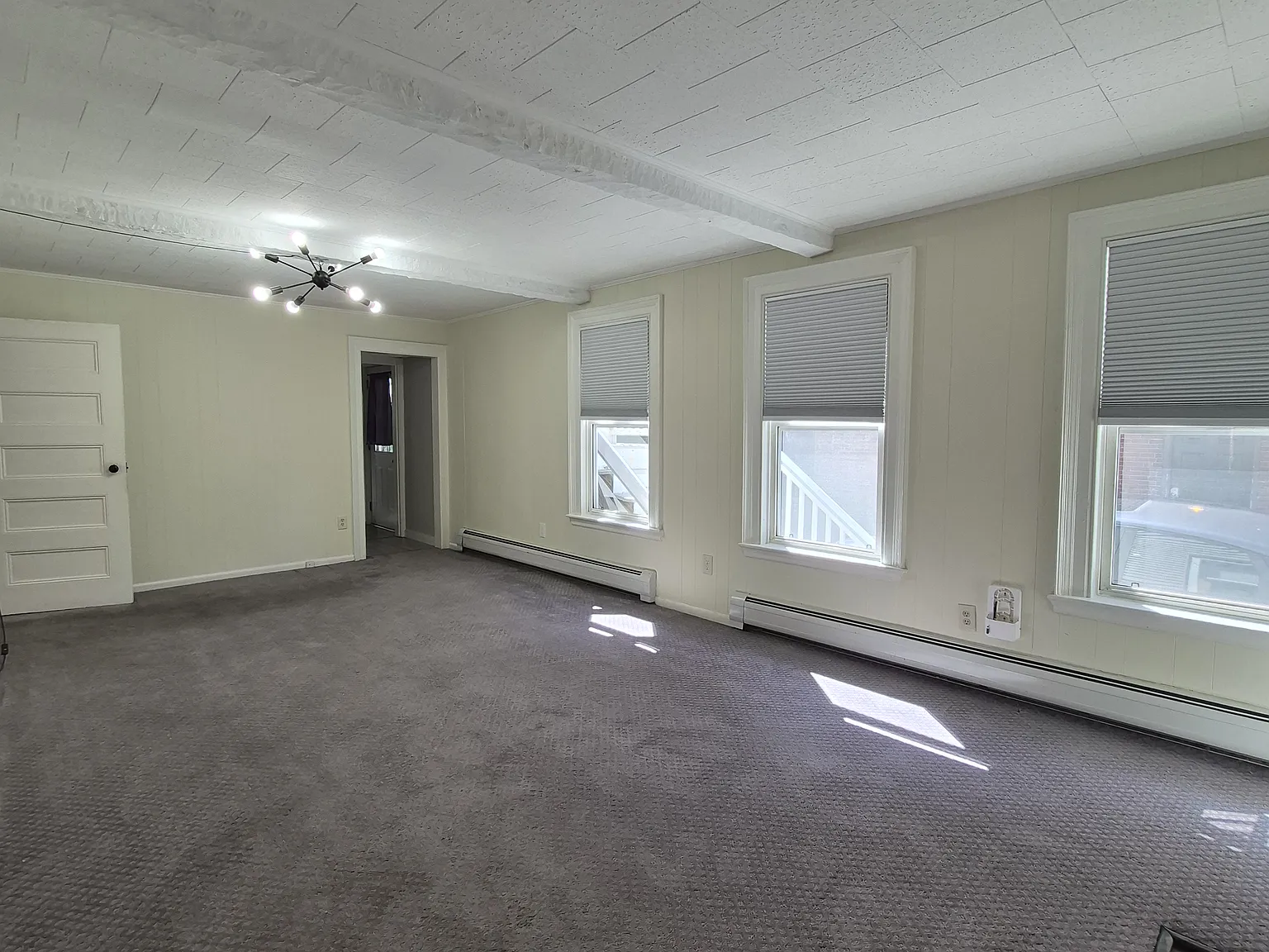 3 bed, $2,050 — Photo 3