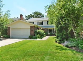 2219 Schiller Ave, Wilmette, IL