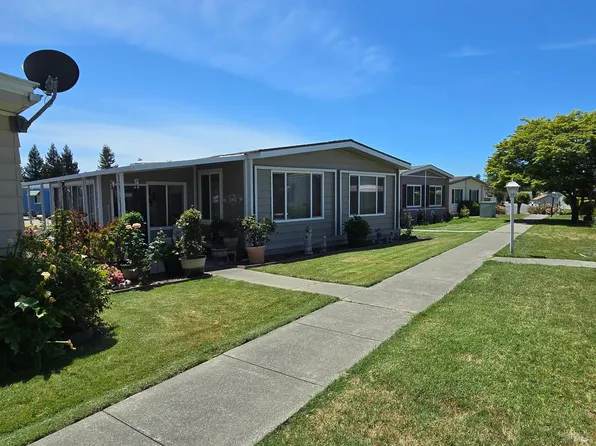 25 Circulo Vida, Rohnert Park, CA 94928