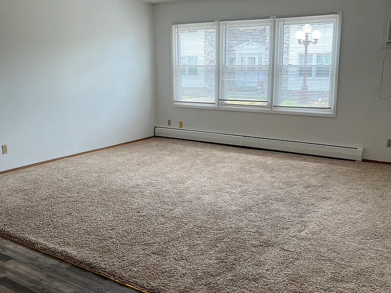 401 SW Elm St #1 — Photo 10
