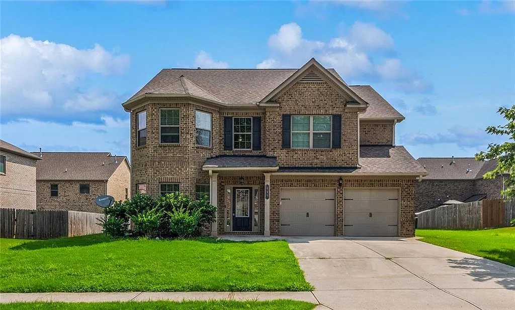 5 bed, 3.0 bath, 3289 sqft, $2,495 — Photo 1