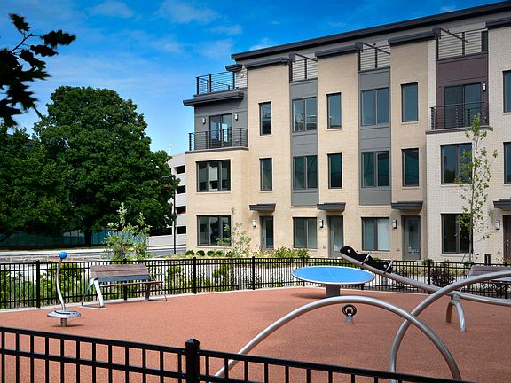 Move-in ready end townhome at Montgomery Row