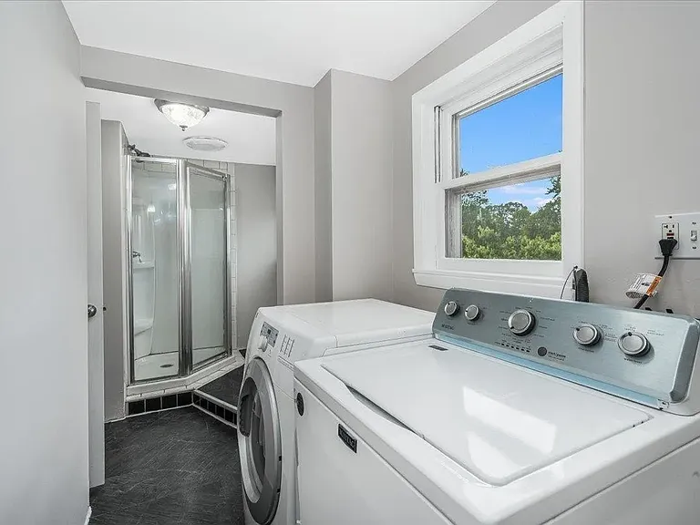 58 Violet St — Photo 27