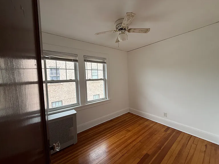 116 Greene Pl — Photo 10