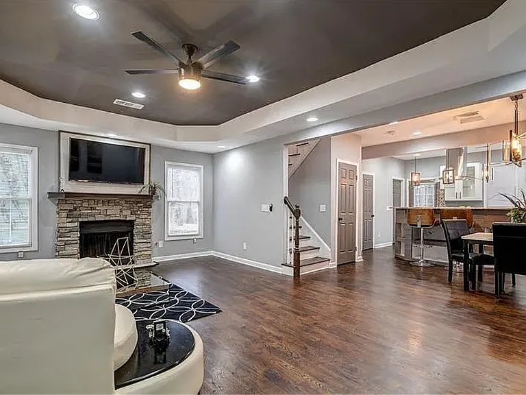 1888 Joseph E Boone Blvd NW — Photo 6