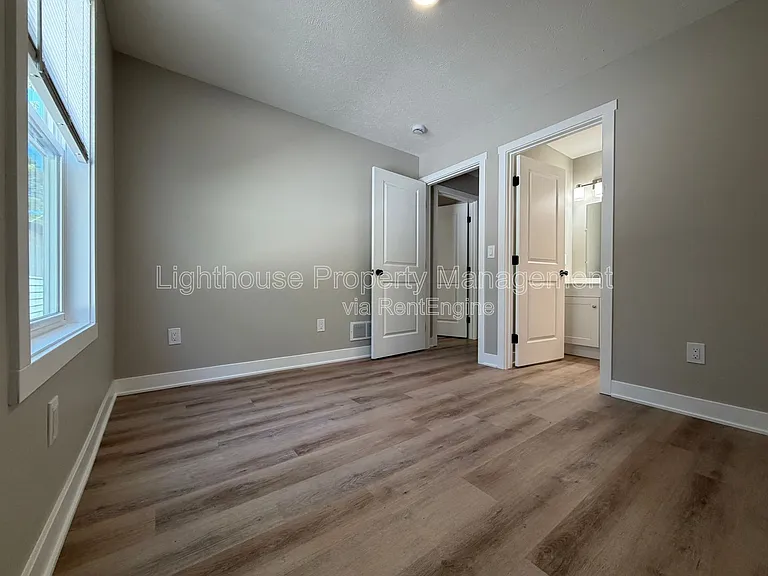 310 Allen Ave #1 — Photo 7