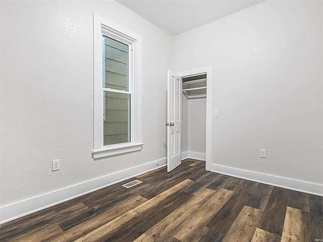 2120 Nelson St — Photo 12