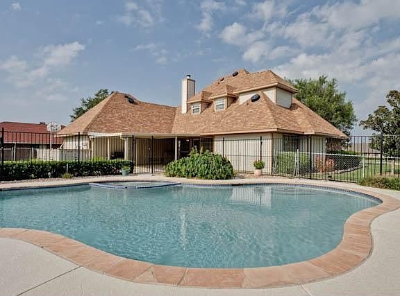 4th image of this home