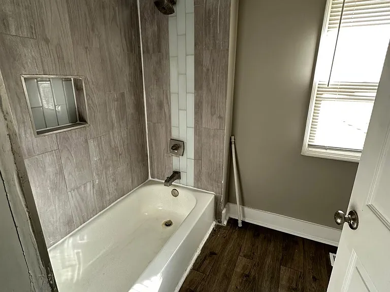 314 Madison Ave — Photo 11