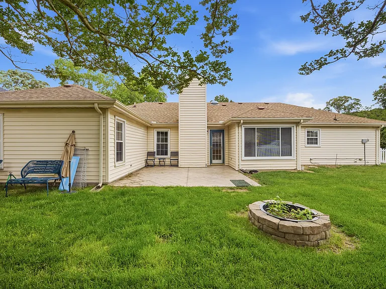 2252 Newstead Dr — Photo 36