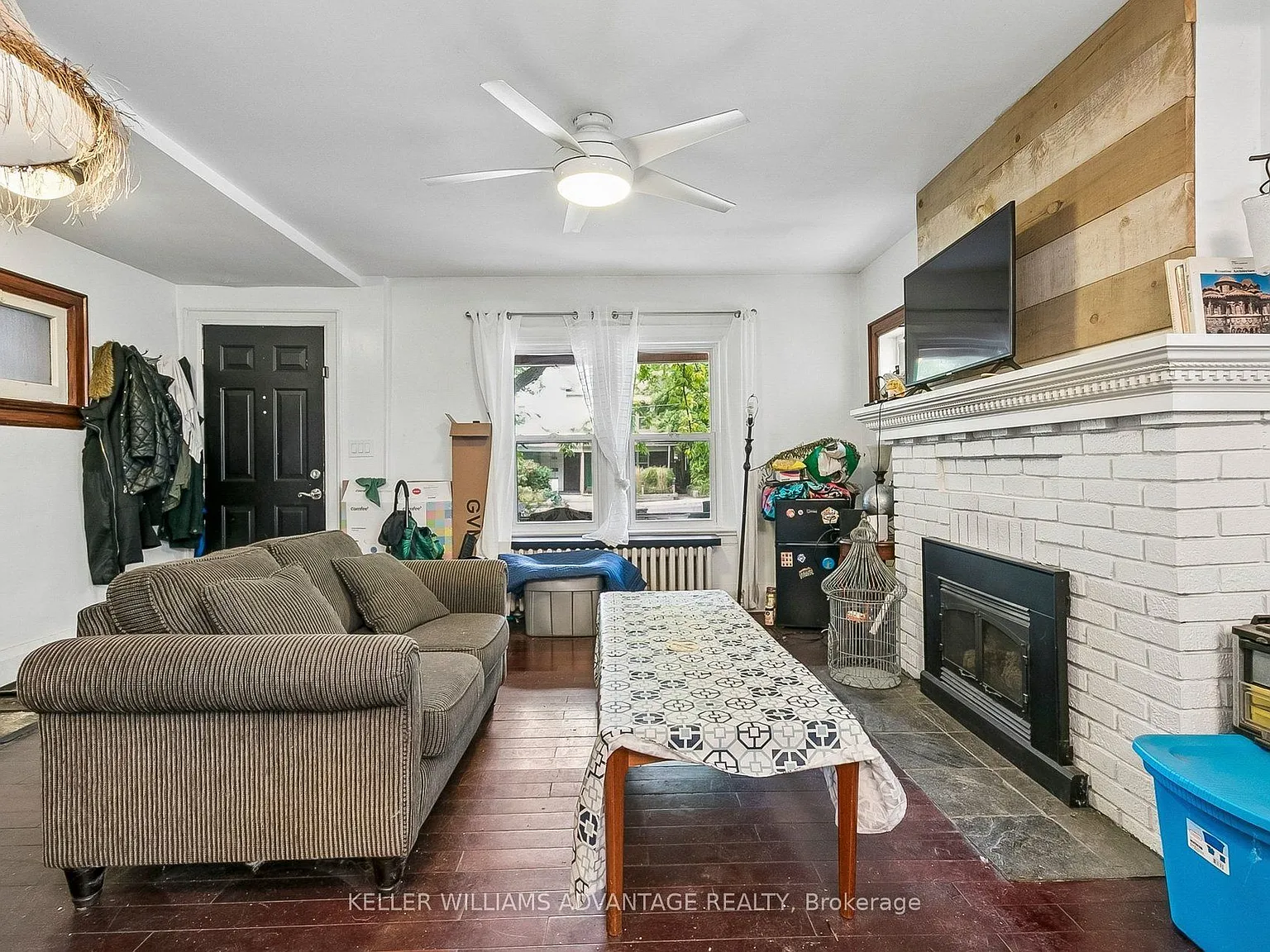 3 bed, $3,899 — Photo 2