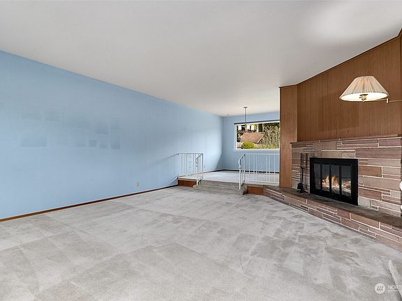3rd image of 10408 42nd Avenue NE
