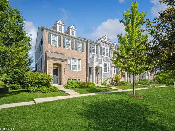 3291 Coral Ln, Glenview, IL 60026