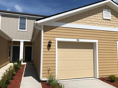 733 Servia Dr Photo 1