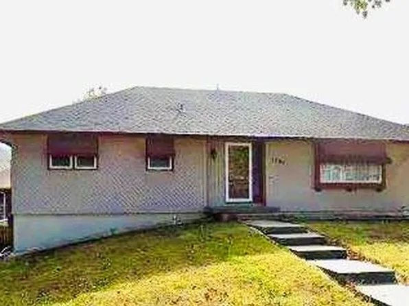 7705 Oakland Ave, Kansas City, KS 66112