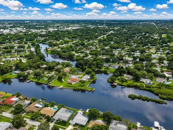 981 Damrosch St, Largo, FL 33771