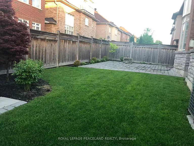 23 Halldorson Ave — Photo 23