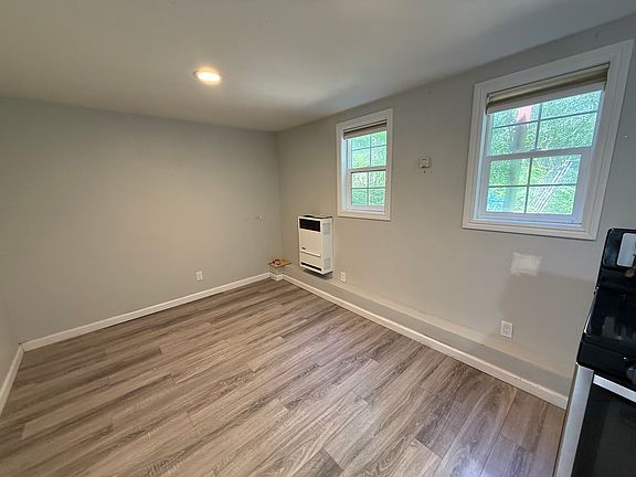 5th image of 145 Redwood Dr #1