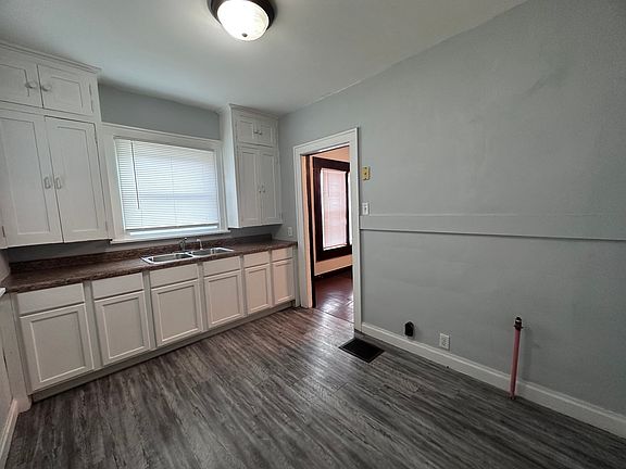 3rd image of 1309 N Grant St