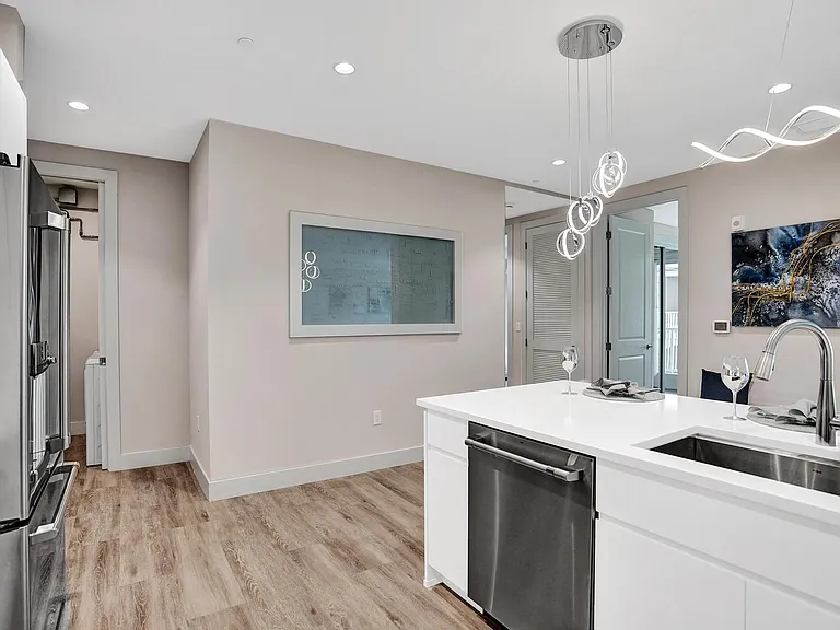 41 SW Seminole St #310 — Photo 24