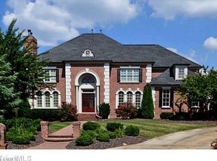 11 Lochside Ct, Greensboro, NC 27410