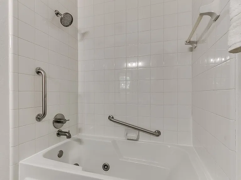 6439 Masons Dr — Photo 13