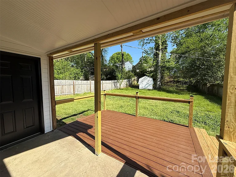917 Spruce St — Photo 27